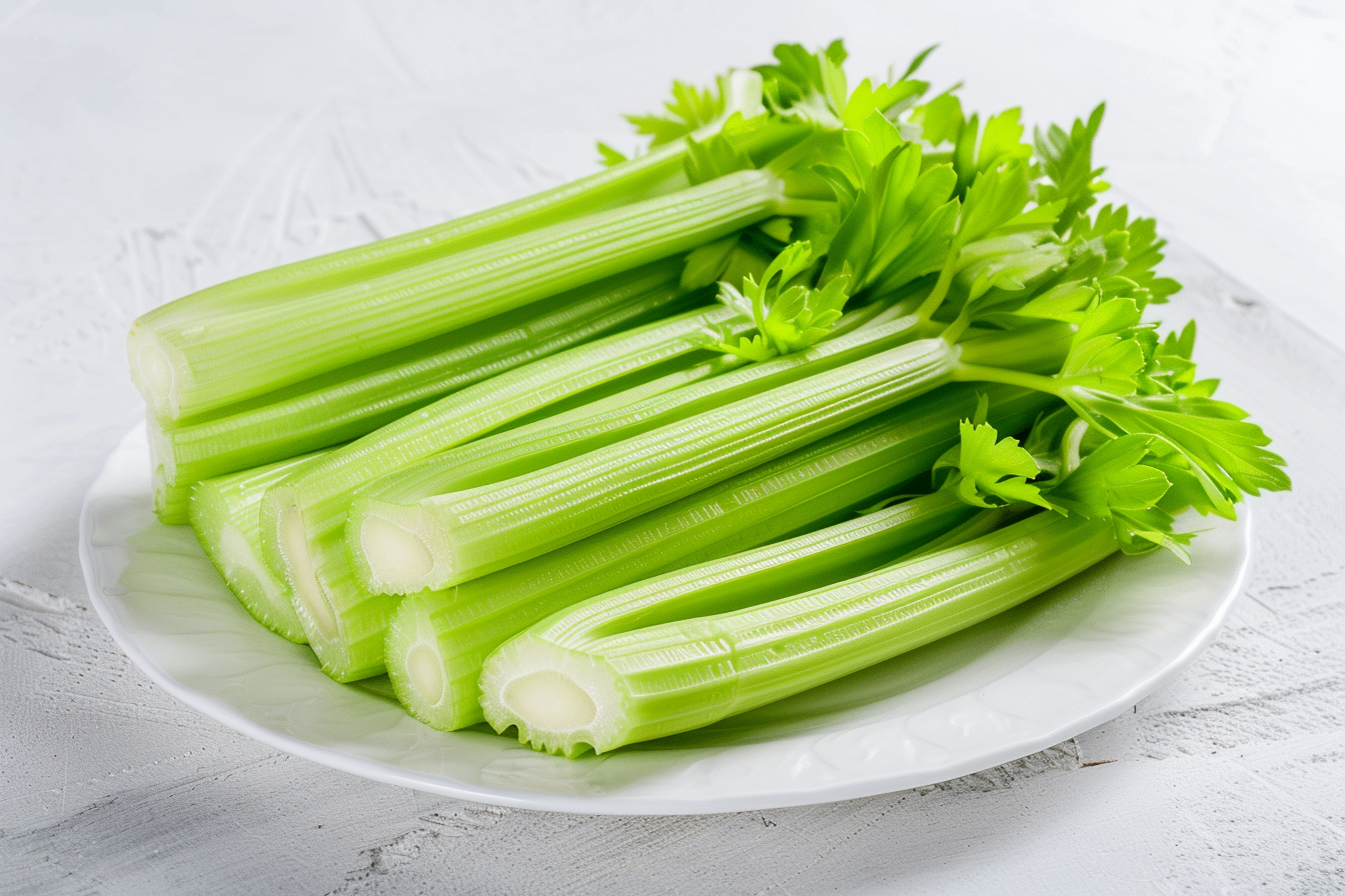 Image gratuite Céleri sur assiette blanche 2
