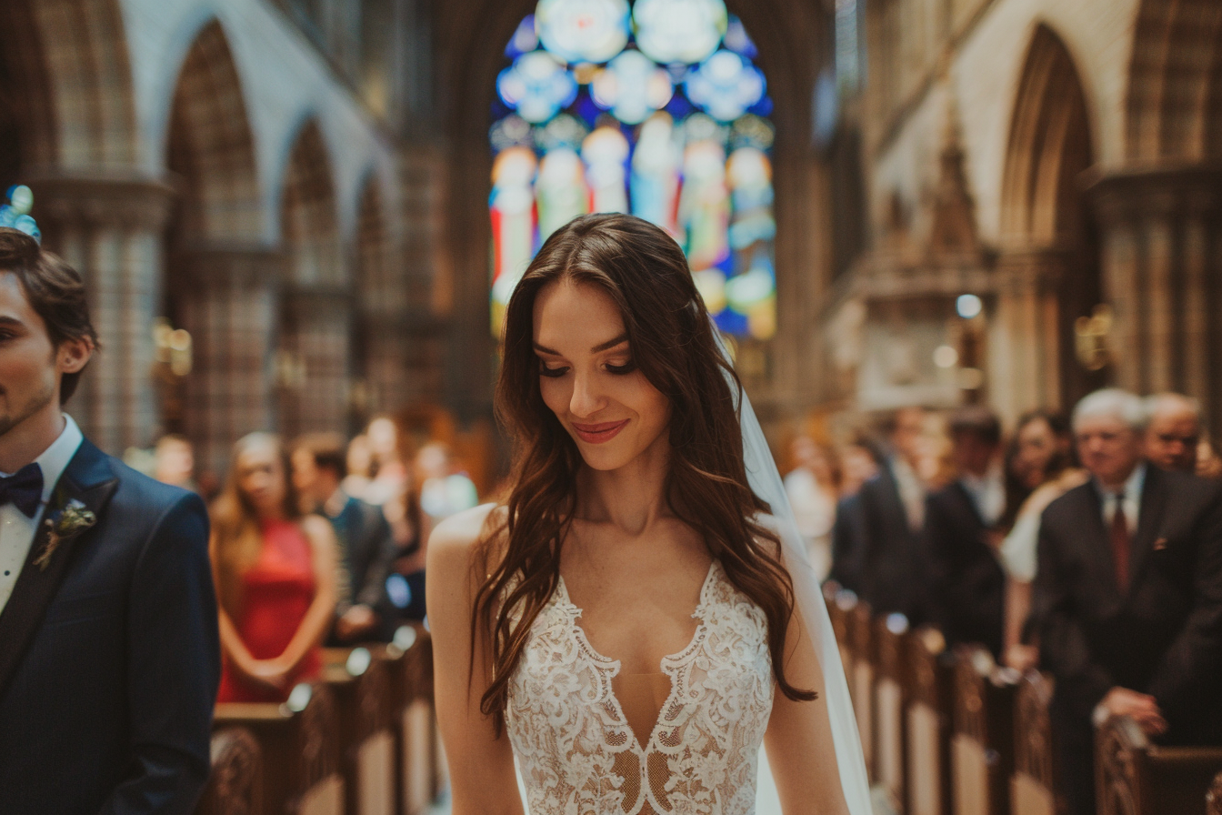 Image gratuite Femme dans cathédrale 3