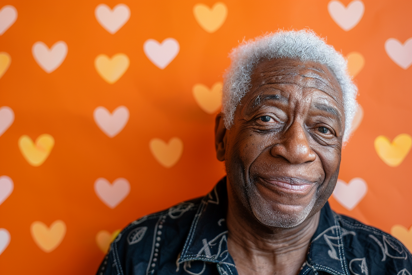 Image gratuite Grand-père afro-américain satisfait fête des grands-pères fond orange 6