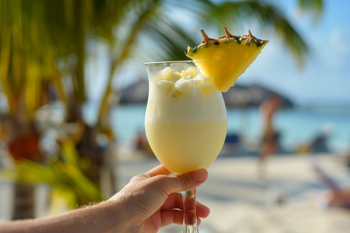 Image gratuite Main avec Piña Colada 3