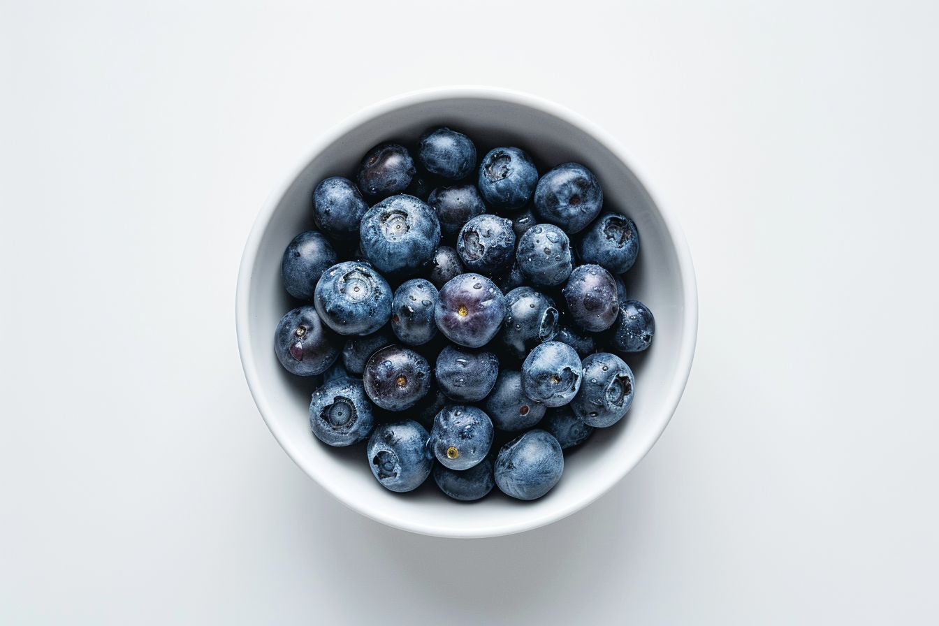 Image gratuite Myrtilles dans bol blanc 8