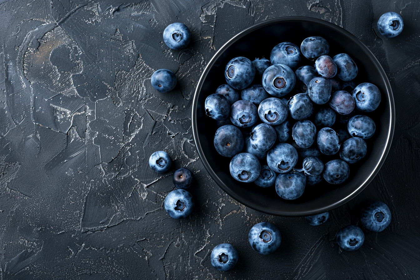 Image gratuite Myrtilles dans bol noir 4