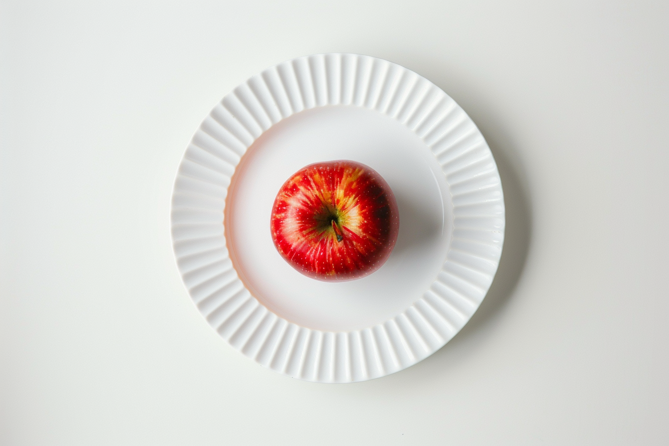 Image gratuite Pomme sur assiette blanche 5